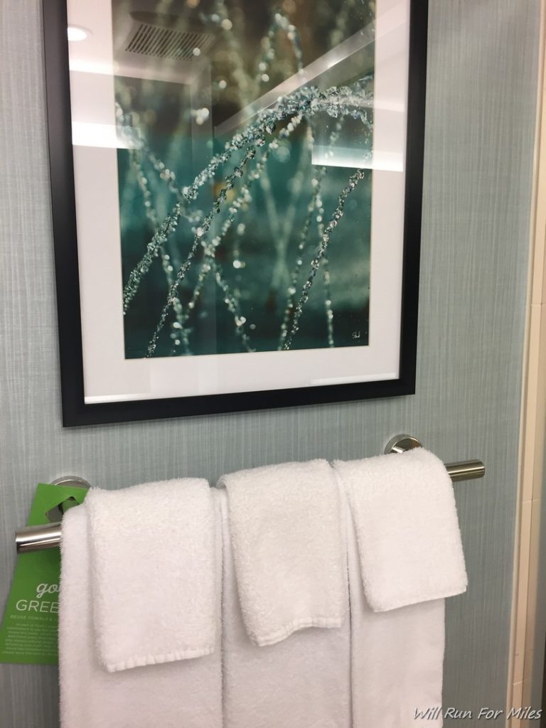 a picture of water droplets on a towel rack