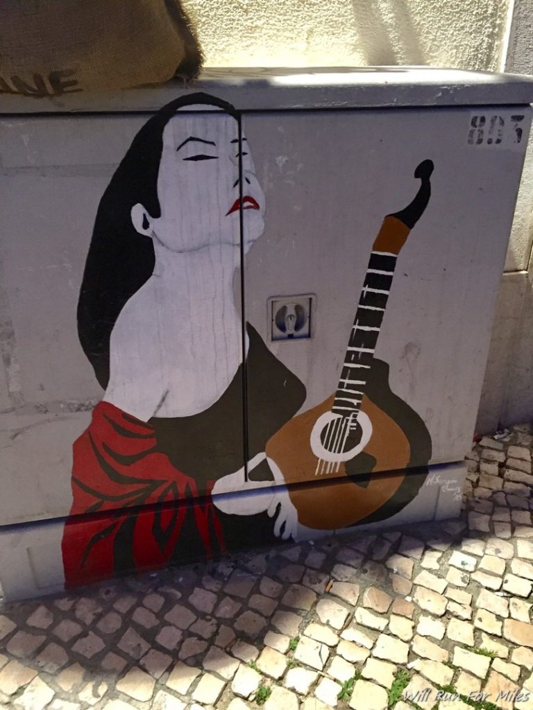 street art lisbon mandolin