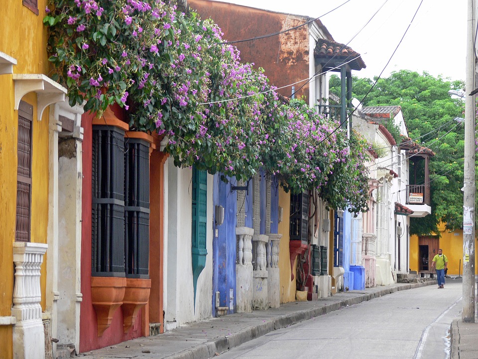 Cheap flights to Colombia