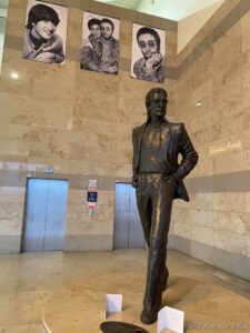 a statue of a man in a building