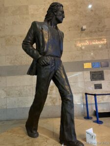 a statue of a man in a suit