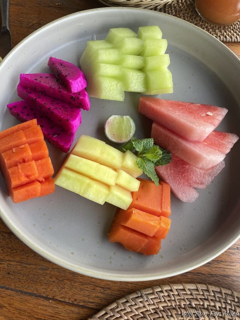 a plate of fruit on a table