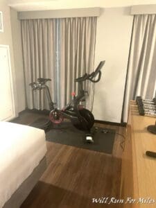 a exercise bike in a room